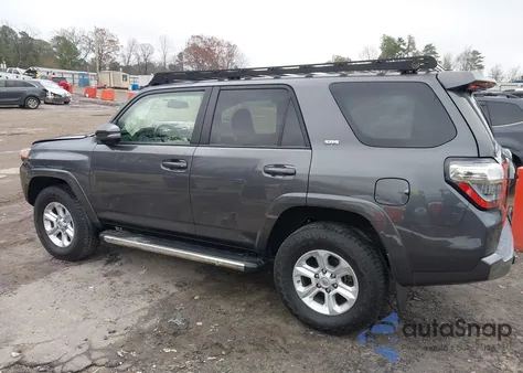 2015 Toyota 4Runner Sr5 Premium z USA, uszkodzony, nr VIN JTEZU5JR5F5109552